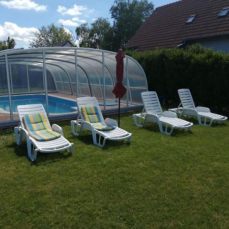 Schoenes Ferienhaus Mit Grossen Pool 250 M Vom Balaton Balatonmáriafürdő Eksteriør bilde